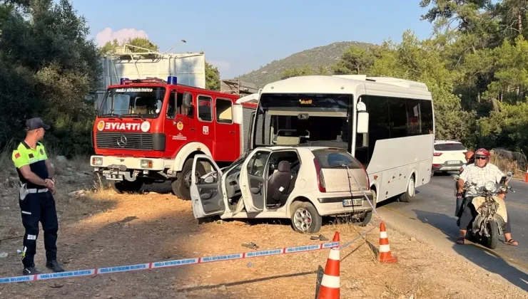 Bodrum’da midibüsle çarpışan otomobilde 1 kişi öldü, 1 kişi yaralandı